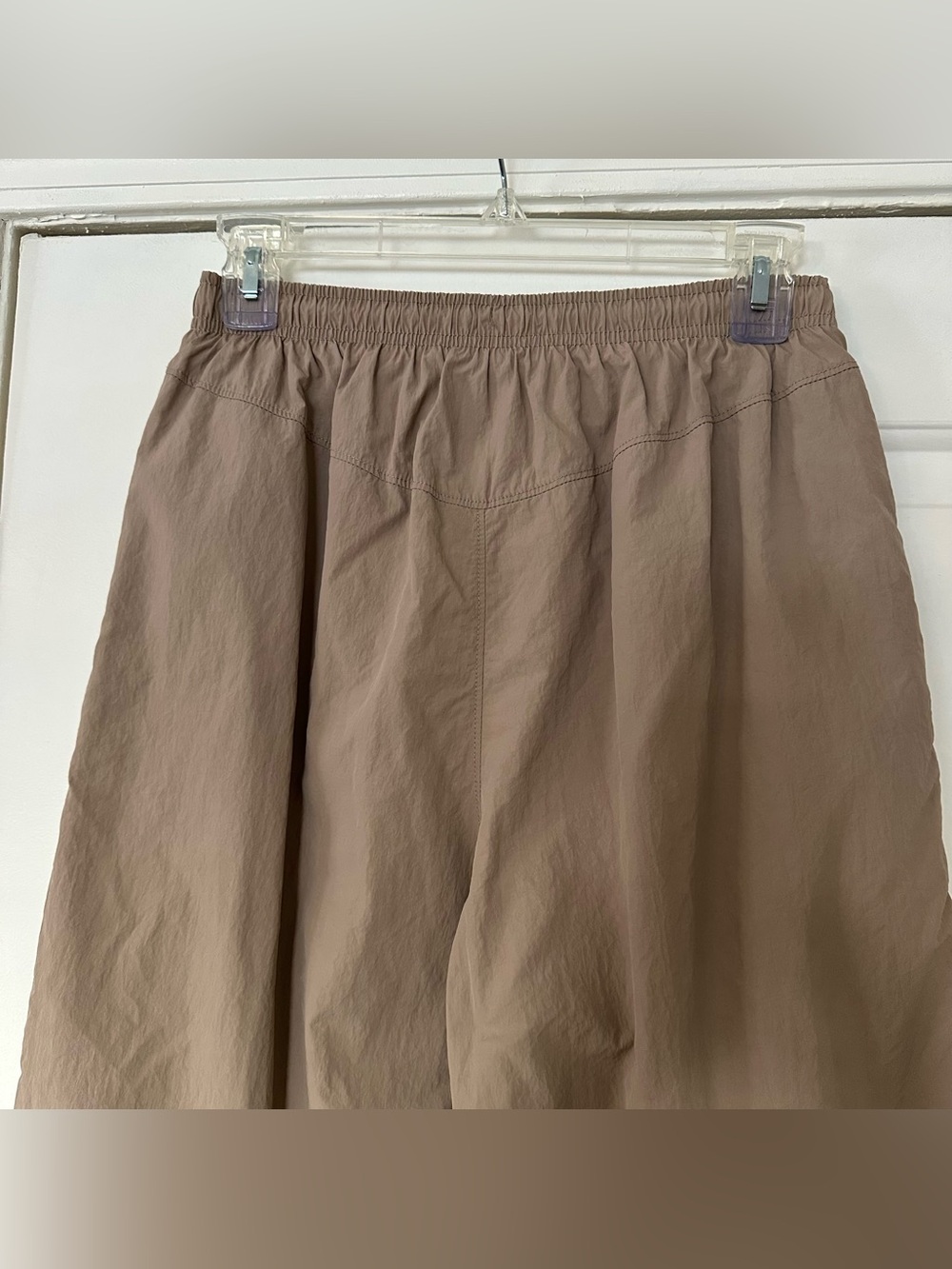 Abercrombie & Fitch Crinkle Nylon Track Pants in Khaki Beige, Size Small - Picture 11 of 14
